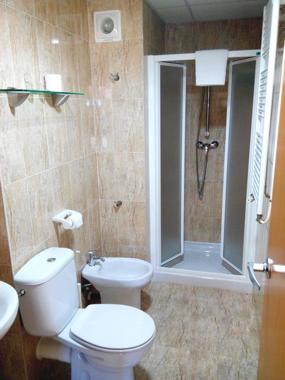 Hostal Sant Sadurni Sant Sadurní dʼAnoia Cameră foto