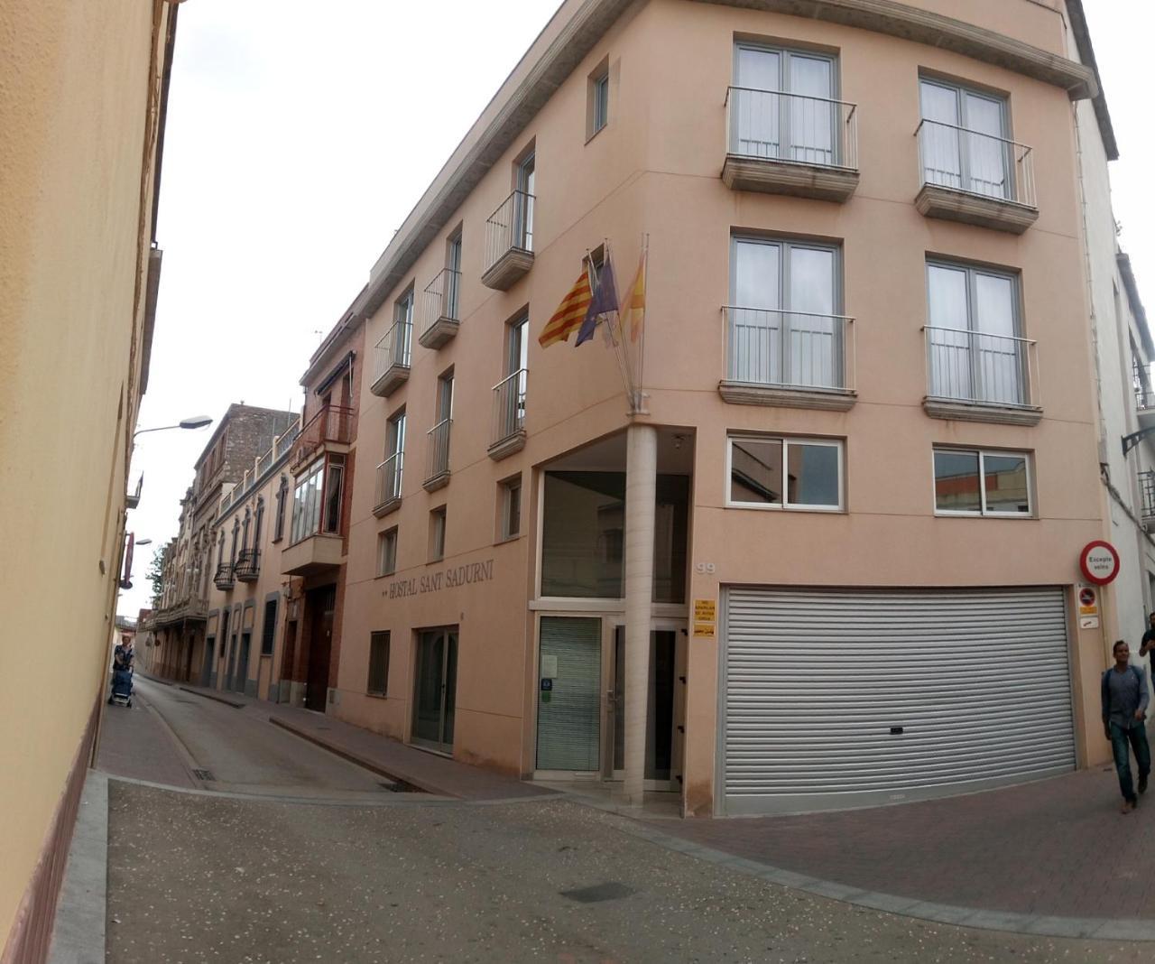 Hostal Sant Sadurni Sant Sadurní dʼAnoia Exterior foto